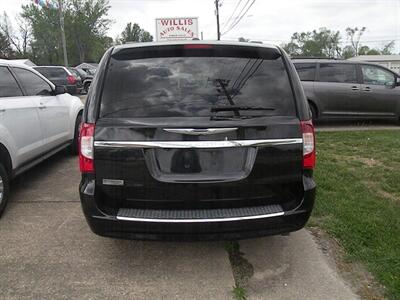 2012 Chrysler Town & Country Touring   - Photo 4 - Chandler, IN 47610