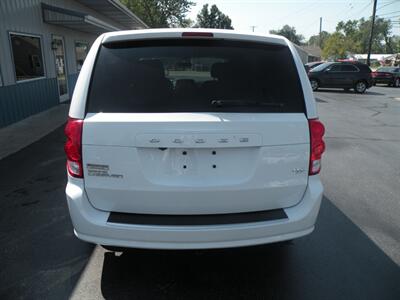 2016 Dodge Grand Caravan R/T   - Photo 4 - Chandler, IN 47610