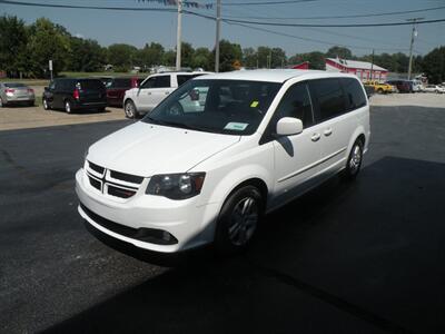 2016 Dodge Grand Caravan R/T   - Photo 2 - Chandler, IN 47610