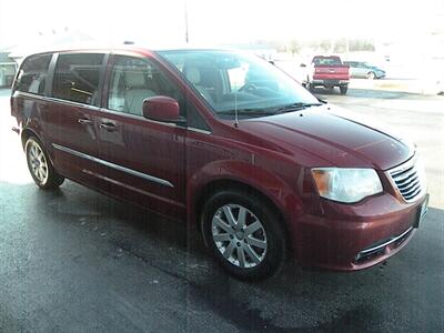 2013 Chrysler Town & Country Touring   - Photo 1 - Chandler, IN 47610