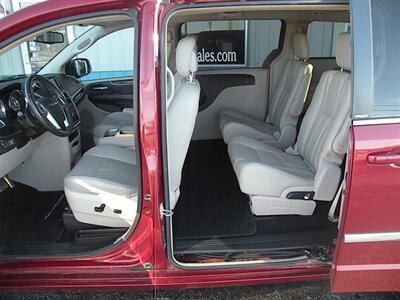 2013 Chrysler Town & Country Touring   - Photo 6 - Chandler, IN 47610