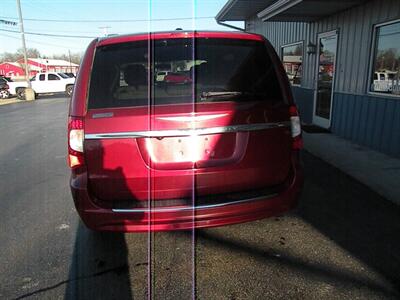 2013 Chrysler Town & Country Touring   - Photo 4 - Chandler, IN 47610