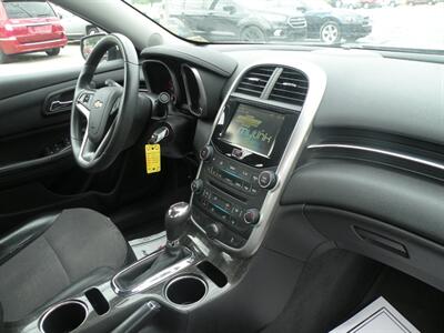 2015 Chevrolet Malibu LT   - Photo 6 - Chandler, IN 47610
