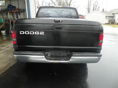 2001 Dodge Ram 1500 SLT   - Photo 2 - Chandler, IN 47610