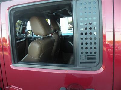 2012 Jeep Wrangler Sahara   - Photo 4 - Chandler, IN 47610