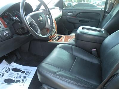 2014 Chevrolet Tahoe LTZ   - Photo 5 - Chandler, IN 47610