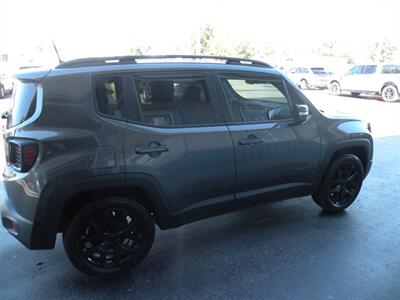 2018 Jeep Renegade Latitude   - Photo 4 - Chandler, IN 47610