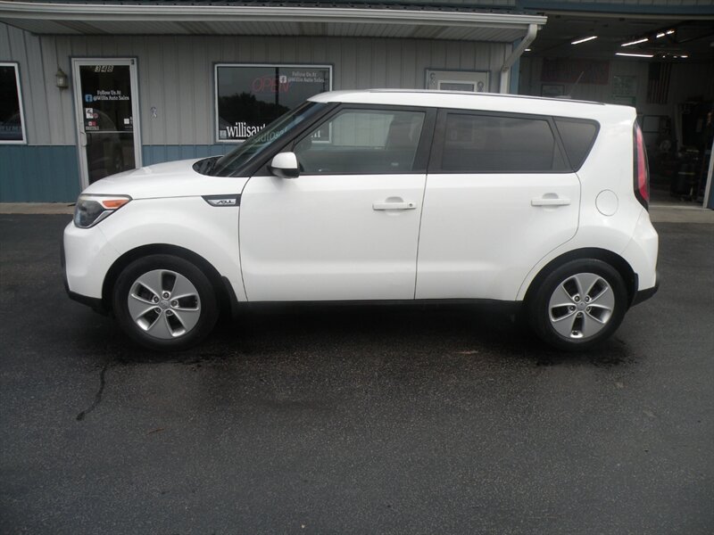 2016 Kia Soul   - Photo 1 - Chandler, IN 47610