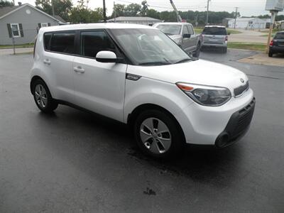 2016 Kia Soul   - Photo 2 - Chandler, IN 47610
