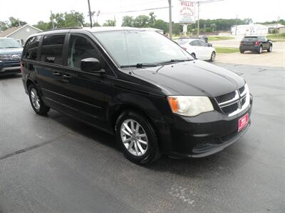2014 Dodge Grand Caravan SXT   - Photo 2 - Chandler, IN 47610