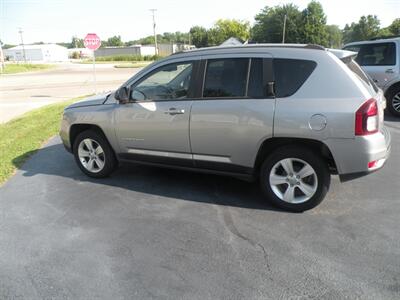 2017 Jeep Compass Sport   - Photo 1 - Chandler, IN 47610