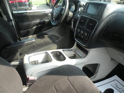 2013 Dodge Grand Caravan SXT   - Photo 5 - Chandler, IN 47610