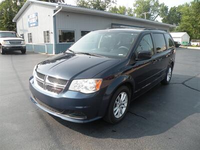 2013 Dodge Grand Caravan SXT   - Photo 2 - Chandler, IN 47610