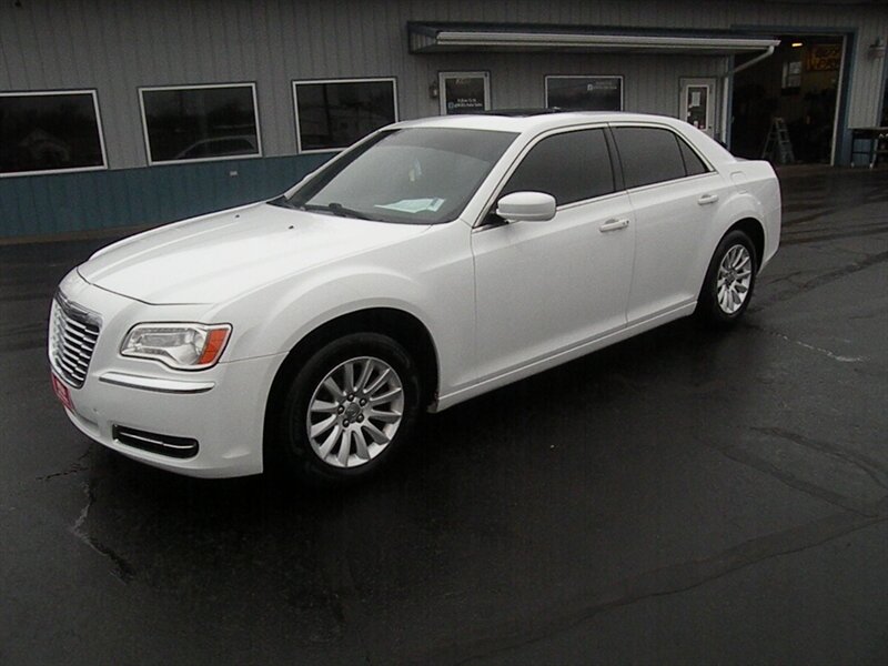 2014 Chrysler 300 Base