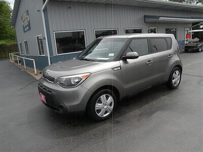 2015 Kia Soul   - Photo 6 - Chandler, IN 47610