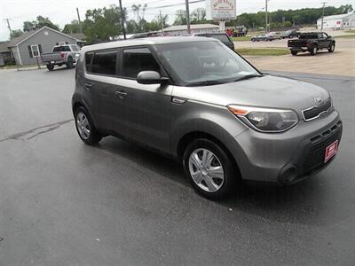 2015 Kia Soul   - Photo 5 - Chandler, IN 47610