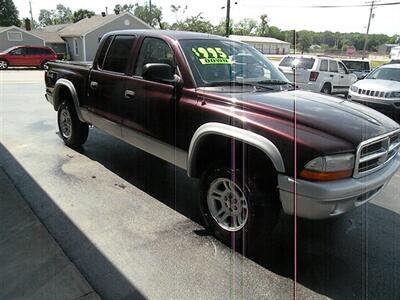 2004 Dodge Dakota SLT   - Photo 2 - Chandler, IN 47610