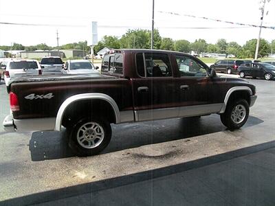 2004 Dodge Dakota SLT   - Photo 1 - Chandler, IN 47610