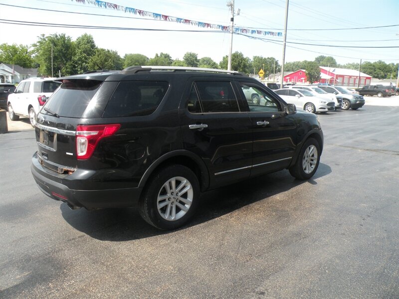 2013 Ford Explorer XLT   - Photo 1 - Chandler, IN 47610