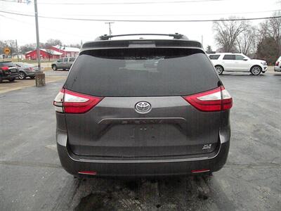 2015 Toyota Sienna XLE 7-Passenger   - Photo 3 - Chandler, IN 47610