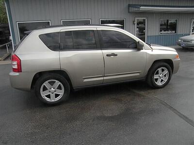 2009 Jeep Compass Sport   - Photo 2 - Chandler, IN 47610