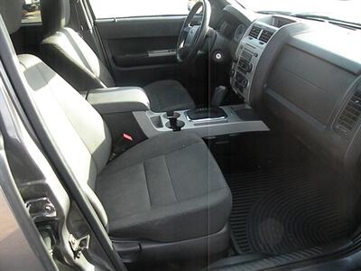 2010 Ford Escape XLT   - Photo 4 - Chandler, IN 47610