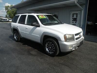 2006 Chevrolet Trailblazer LT   - Photo 2 - Chandler, IN 47610
