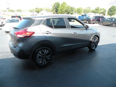 2018 Nissan Kicks SV   - Photo 5 - Chandler, IN 47610
