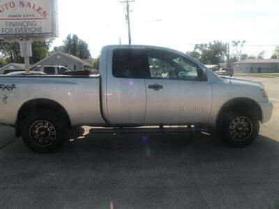 2005 Nissan Titan SE   - Photo 3 - Chandler, IN 47610