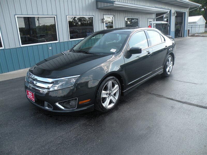 2010 Ford Fusion Sport   - Photo 1 - Chandler, IN 47610