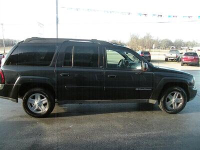2003 Chevrolet Trailblazer EXT LT   - Photo 1 - Chandler, IN 47610