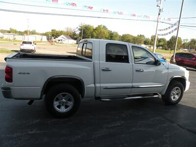 2008 Dodge Dakota Laramie   - Photo 1 - Chandler, IN 47610