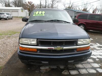 2002 Chevrolet S-10   - Photo 3 - Chandler, IN 47610