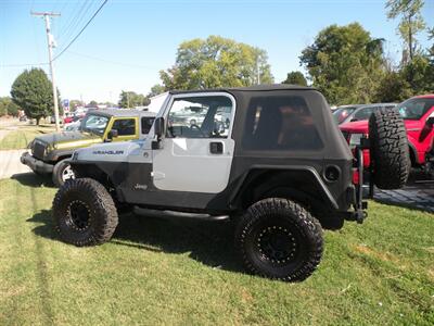 2005 Jeep Wrangler Sport   - Photo 3 - Chandler, IN 47610