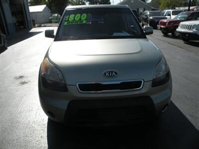2011 Kia Soul +   - Photo 4 - Chandler, IN 47610