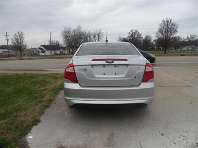 2010 Ford Fusion SE   - Photo 2 - Chandler, IN 47610