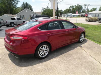 2014 Ford Fusion SE   - Photo 2 - Chandler, IN 47610