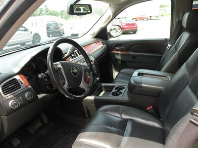 2014 Chevrolet Tahoe LT   - Photo 5 - Chandler, IN 47610