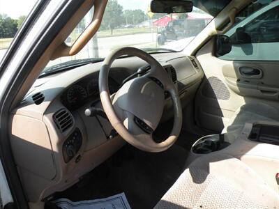 2001 Ford F-150 XLT   - Photo 2 - Chandler, IN 47610