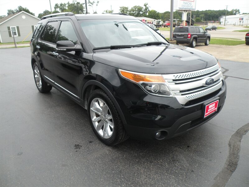 2015 Ford Explorer XLT   - Photo 1 - Chandler, IN 47610