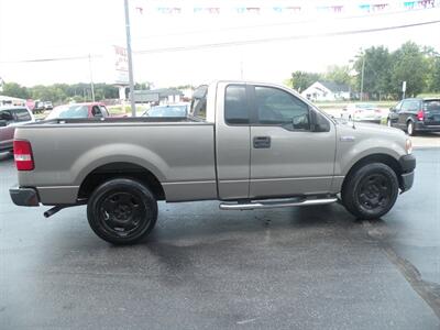 2005 Ford F-150 XL   - Photo 4 - Chandler, IN 47610