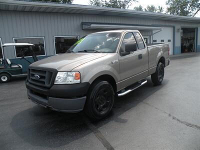 2005 Ford F-150 XL   - Photo 2 - Chandler, IN 47610