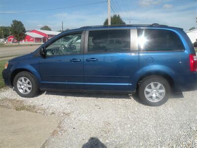 2010 Dodge Grand Caravan Hero   - Photo 2 - Chandler, IN 47610