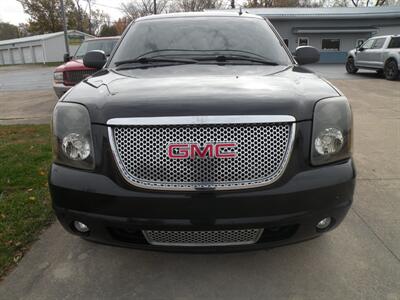 2009 GMC Yukon Denali   - Photo 1 - Chandler, IN 47610