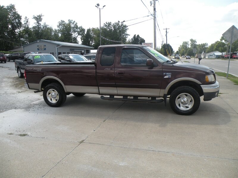 2001 Ford F-150 XLT   - Photo 1 - Chandler, IN 47610