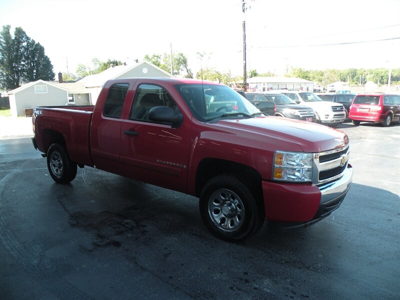 2008 Chevrolet Silverado 1500 LT1   - Photo 1 - Chandler, IN 47610