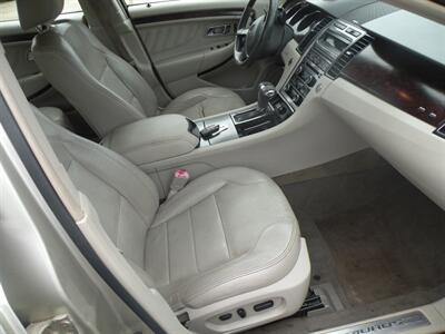 2011 Ford Taurus Limited   - Photo 5 - Chandler, IN 47610