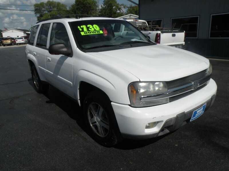 2005 Chevrolet Trailblazer LT   - Photo 1 - Chandler, IN 47610