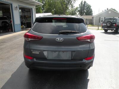 2016 Hyundai TUCSON SE   - Photo 4 - Chandler, IN 47610