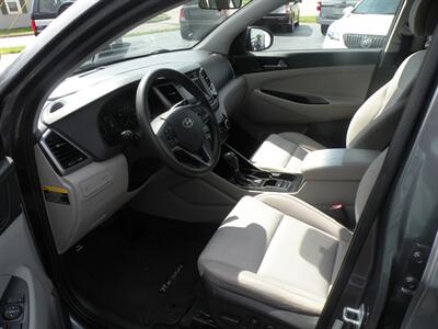 2016 Hyundai TUCSON SE   - Photo 5 - Chandler, IN 47610